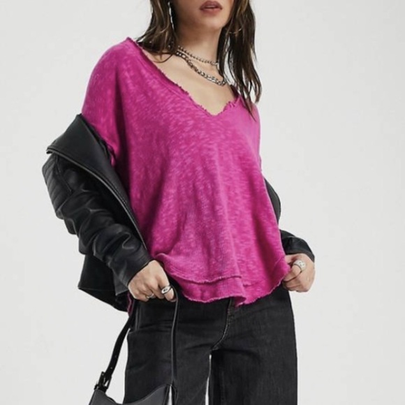 Free people boho fuchsia v- neck tee medium - Picture 3 of 12
